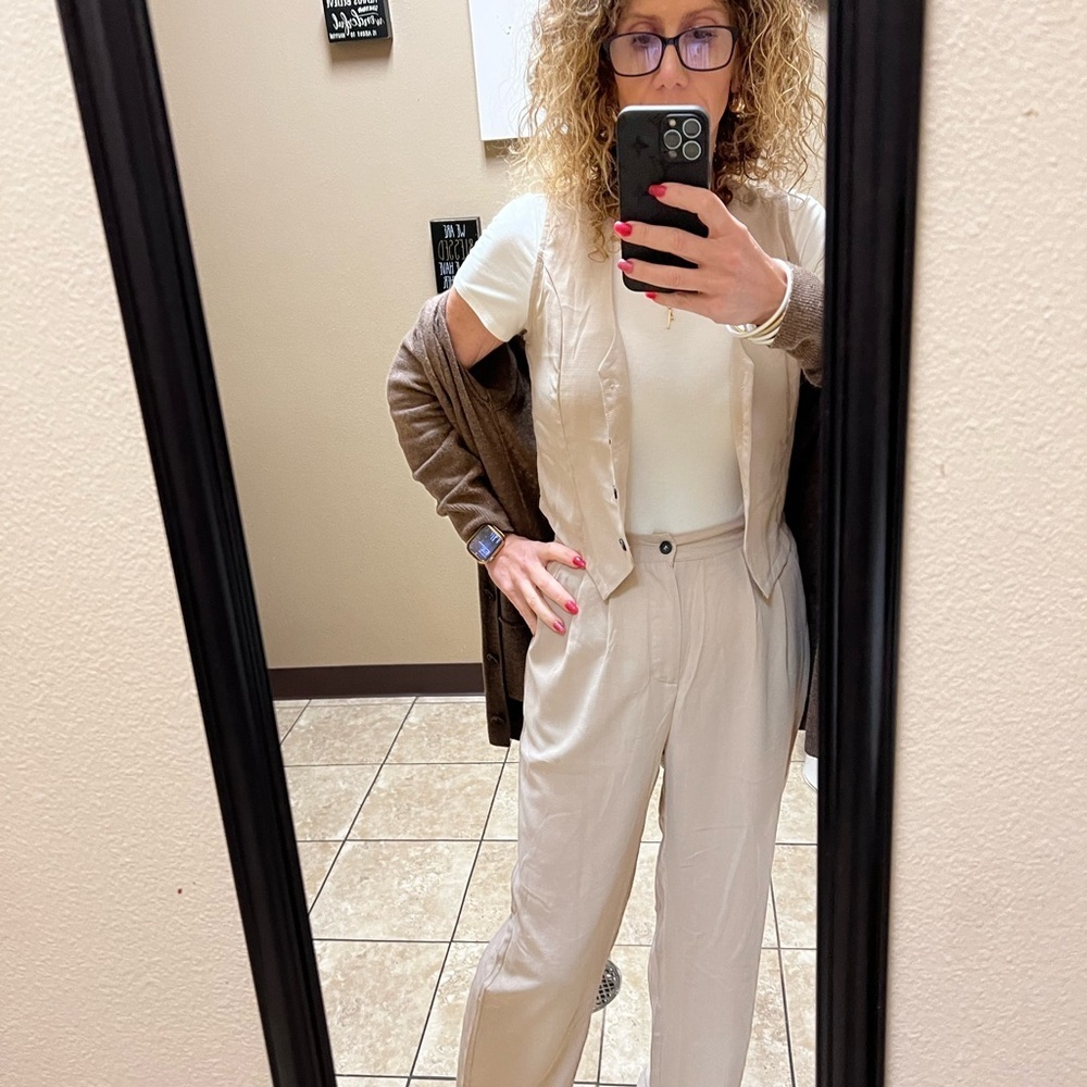 SHEIN vest and slack set, light khaki color. Women’s size small, US 4 - Picture 8 of 9